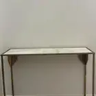 طاولة استقبال