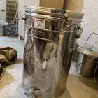 سطل عسل للبيع جديد