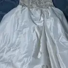 فستان للبيع