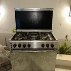 فرن نضيف جدا  واصلي