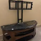 طاولة تلفزيون