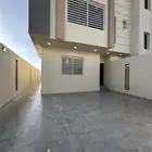 للبيع دور ارضي بمدخل خاص وحوش وسيع المحالة ابها