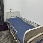 سرير طبي وعربيه