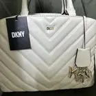 حقيبه جديده ماركه dkny اصليه جايه من امريكا