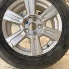 كفرات سيارت واحدة وثلاثة طفاية حرقي