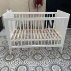سرير اطفال وكرسي اطفال