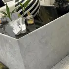 طاولة استقبال الضيوف