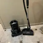 مكنسة كهربائيه