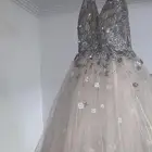فساتين لبسه. وحده. جديده. مره.