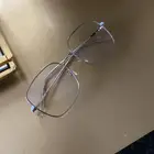 سلام عليكم عندي نضاره حق الي يلعبون ألعاب قيمنق حلوه جدا