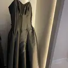 فستان سهره اسود سعر الشراء 400 البيع 200