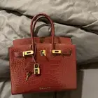 شنطة شبيهه بيركن الماستر لتواصل خاص