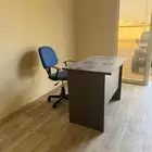 يوجد مكتب وكرسي جديده للبيع