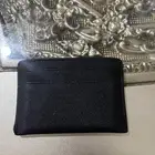 محفظة من DKNY