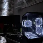 للبيع  تجميعة PC قيمنق قوية بمعالج Ryzen 5 وكرت RTX 5070