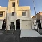 للبيع روف علوي بدرج داخلي وخارجي بالموسى شرق الخميس