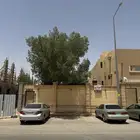 للبيع ارض سكنية بحي العزيزية مساحتها 435م