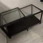طاوله من ايكيا نظيفه جدا