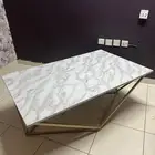 طاولة وخدمه