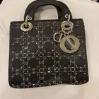 شنطة ماركة ديور
