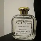 استخدام بسيط عطر زهور