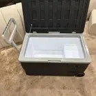 ثلاجة سيارة