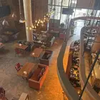 منب وطاولات وكراسي