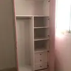 دولاب خشبي