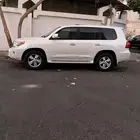 لاندكروزر مديل 2014 فل كامل في غاية النظافة
