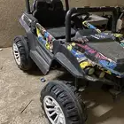 سيارة أطفال جيب