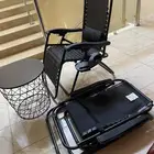 كراسي استرخاء مع حامل كوب وحوال ووساده صغيره