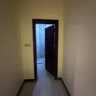 دور للإيجار بعماره تجاري