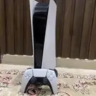 بلايستيشن 5 ديجتال مع يد وقاعدته والاسلك