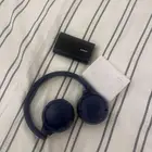 للبيع سماعه راس و2شاحن متنقل