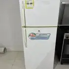ثلاجة للبيع