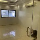 شقة للايجار بحي الروضة ظهير تجاري سكن عمال