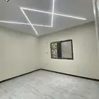 شقة غرفة وصاله صغيره ومطبخ وحمام فاخرة جدا