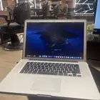 ماكبوك برو مضيف