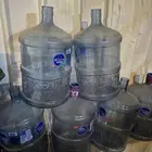 علب مويه نستله فاضيه