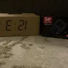 جهاز لعب فيه 400 لعبه و ساعه اضائه قيمنق وكلها جديده كرتون