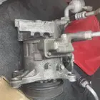 كمبريسر لكزس جي اس مع اغراضه