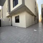 للبيع دور أرضي 6 غرف بحوش كبير خلف حرس الحدود بالمحالة