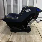 كرسي سيارة للأطفال