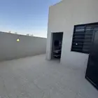 للبيع شقه سطح ب سعر مناسب