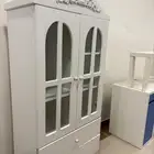 للتبرع مكتبه دولاب صغير