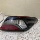 اسطب كامري خلفي يمين اصلي وكالة الكسر فقط الزجاج الخارجي