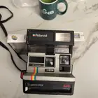 كاميرا Polaroid فورية قديمة