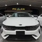 كيا K5 2021 ستاندر لدى معرض(عبيد الرشيدي)