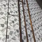 يوجد لدينا حديد استاند حق طلعات وكراسي خرجيه وجلسات عربي