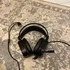 سماعه قمينق نضيفه مره مره للبيع اقل من سبعين لاينضر له